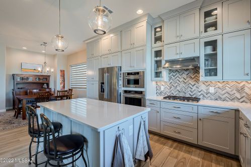 2472 Bassett Peak Dr, Green Valley AZ 85622-8110 exterior