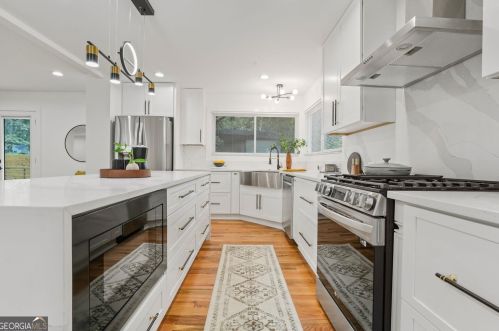 1179 Edgefield Dr, Atlanta GA  30310-3716 exterior