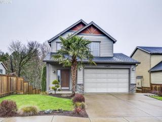 13473 Hubbard Ter, Happy Valley, OR 97015-6439