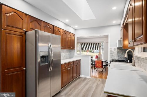 236 Memorial Ave, Tavistock NJ 08033-2952 exterior