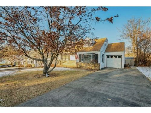 922 Lyman Ave, Peekskill, NY 10566-1820