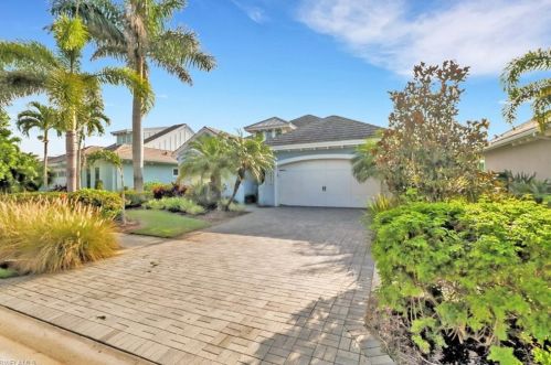 4925 Andros Dr, Naples, FL 34113-7580