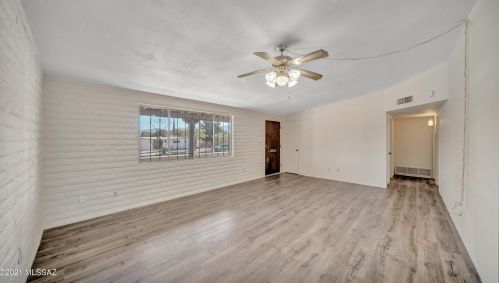 726 Abrego Dr, Green Valley AZ 85614-1504 exterior