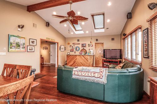 16 Troilus Dr, Old Bridge NJ 08857-2723 exterior