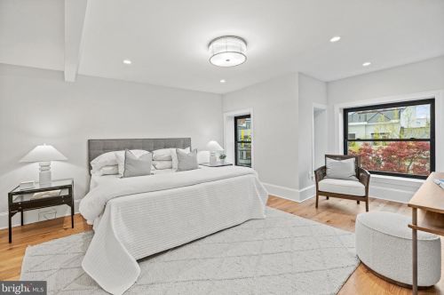 1451 Chapin St, Washington DC  20009-4510 exterior