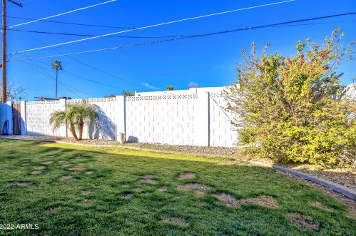 4534 Devonshire Ave, Phoenix AZ 85033-8236 exterior