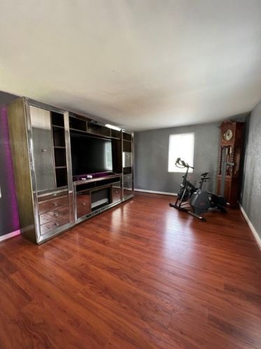 1546 Bellaire Pl, Pittsburgh PA 15226-1907 exterior