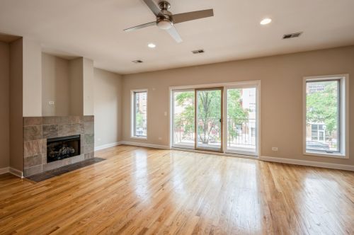 1925 State St, Chicago, IL 60616-2358