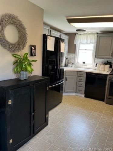 134 Mt Pleasant Ter, Torrington CT 06790-5177 exterior