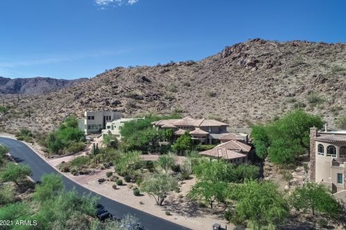 13841 Cyn Dr, Phoenix AZ 85016-2403 exterior