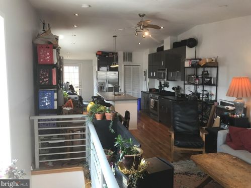 52 2nd St, Philadelphia, PA