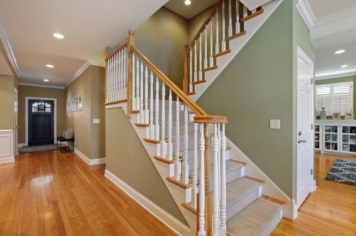 828 Colfax Ave, Elmhurst IL 60126-4535 exterior