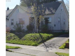 5321 10th Ave, Portland OR  97211-4375 exterior