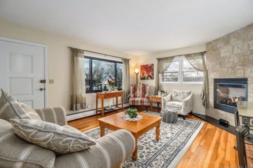 38 North St, Wallingford CT  06492-3125 exterior