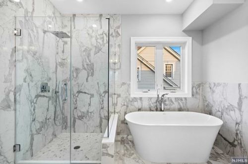 57 Lincoln Ave, Cliffside Park NJ 07010-1820 exterior