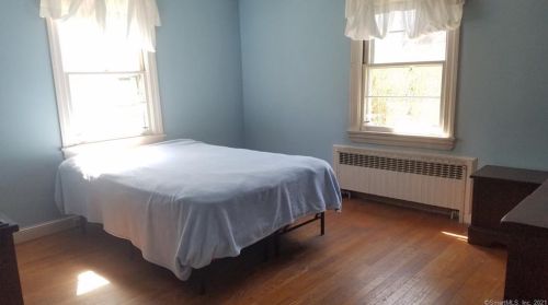 5 Sunset Dr, Enfield CT 06082-1973 exterior