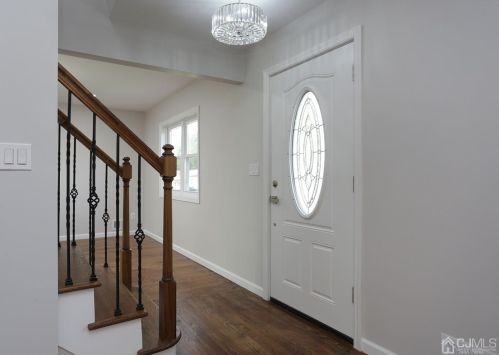 16 Carole Pl, Old Bridge NJ  08857-2502 exterior