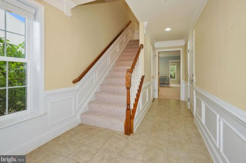 563 Dandelion Ter, Leesburg, VA 20175-5421