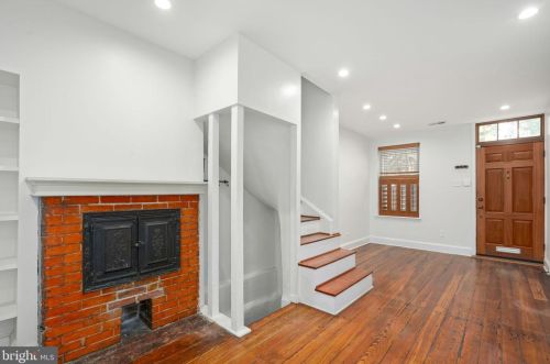 255 Fulton St, Philadelphia PA  19147-3306 exterior