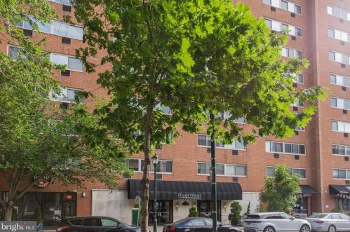 2101 Chestnut St, Philadelphia PA  19103-3197 exterior