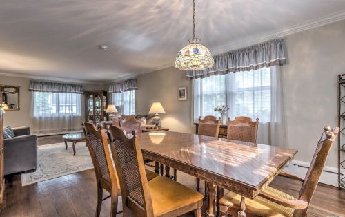 148 Frederick Ave, Babylon NY 11702-2103 exterior