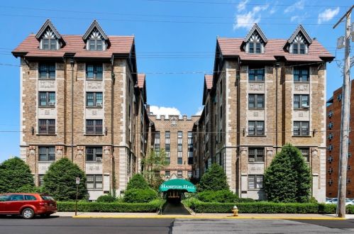 166 Dithridge St, Pittsburgh PA  15213-2699 exterior