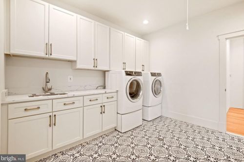 6516 Beverly Ave, Mc Lean VA 22101-5222 exterior