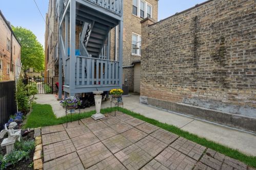 5654 Spaulding Ave, Chicago IL 60651-4139 exterior