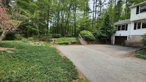 42 Hoit Rd, Concord NH  03301-1803 exterior