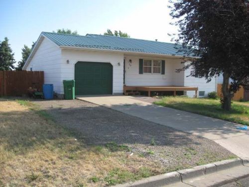 20 Eckleson Rd, Bismarck, ND 58504-9131