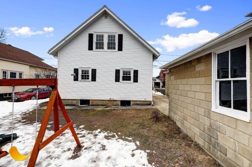 12 Lennon St, Providence RI 02908-1914 exterior