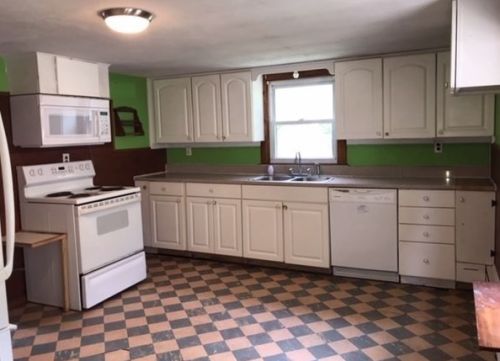 7 Athol St, Killingly CT 06239-1904 exterior