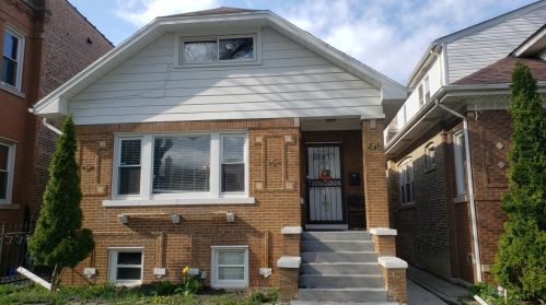 5052 Schubert Ave, Chicago, IL 60639-1606