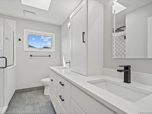 1413 Ogden Dr, Troy MI 48083-5339 exterior