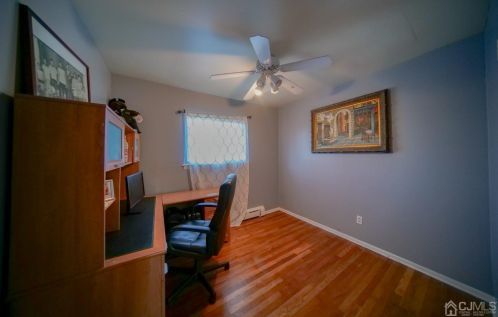 7 Stima Ave, Carteret NJ 07008-1214 exterior