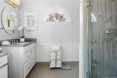 42 Danbury Ave, Westport CT  06880-6821 exterior