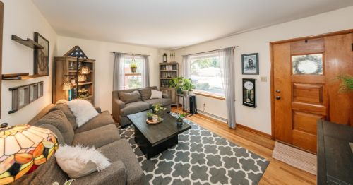 8132 Holt Ave, Milwaukee, WI 53219-3848