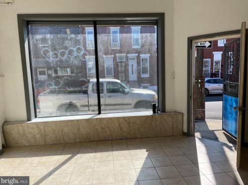 1924 4 St, Philadelphia PA 19122-2206 exterior