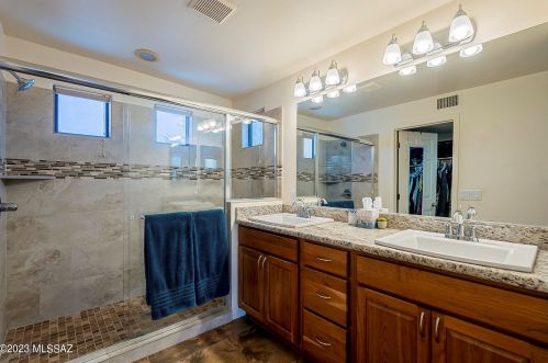 3121 Placita Agua Caliente, Tucson AZ  85712-1251 exterior