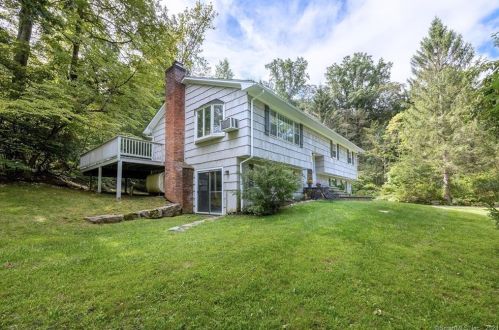 1 Hidden Lk Ct, Ridgefield CT 06877-2310 exterior
