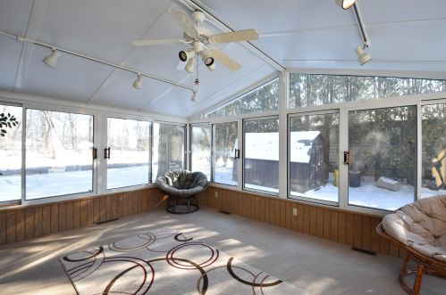 8803 Plainfield Ave, Milwaukee WI 53228-2227 exterior