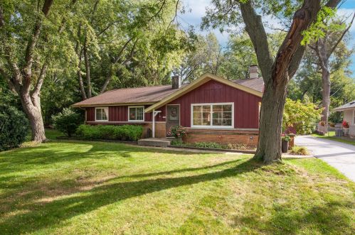 6038 Ironwood Ln, Milwaukee WI 53217-4423 exterior