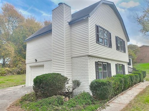 3790 Saddle Ridge Dr, Lithonia GA  30039-6428 exterior