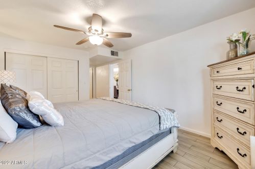 2118 Campbell Ave, Phoenix AZ 85015-3827 exterior