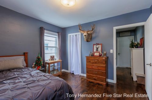 977 Southern Ave, Meskegon MI  49441-2236 exterior