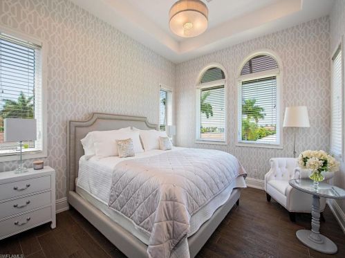 225 Conners Ave, Naples FL 34108-2152 exterior