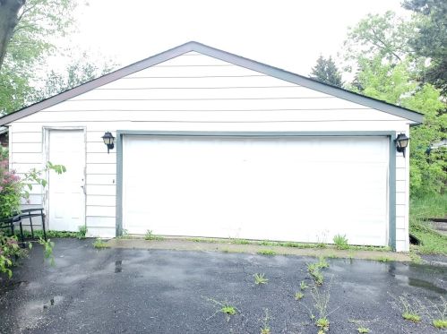 27 Maple Ave, Waukegan IL 60085-5330 exterior