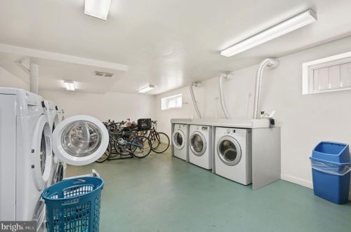 1420 Clifton St, Washington DC  20009-4558 exterior