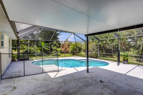 681 College Park Rd, Fort Pierce FL 34953-3330 exterior