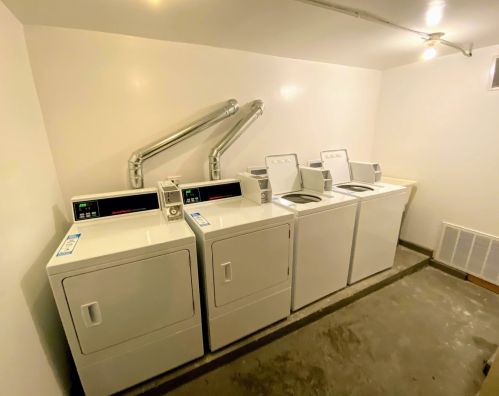 2641 Augusta Blvd, Chicago IL  60622-4584 exterior